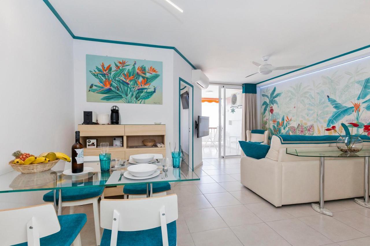 Ferienwohnung First Line Sea, Luxury Penthouse, Sea And Sunset View Vivenda Vacational Guayero 618 Los Cristianos  Exterior foto
